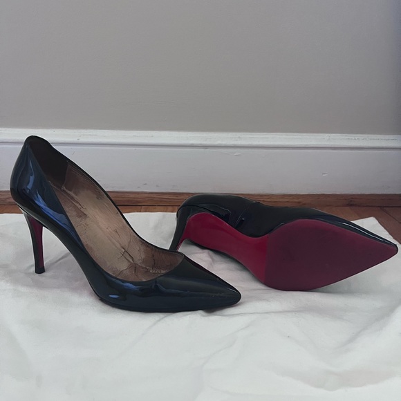 Christian Louboutin Black Patent Pointed pump - Picture 2 of 5